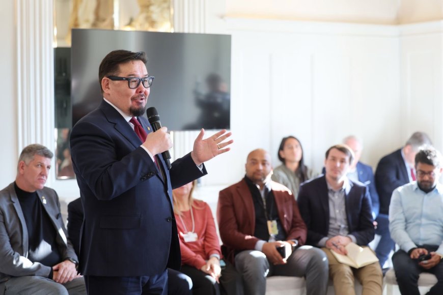 Г.ЗАНДАНШАТАР: СУРАГЧ БҮРИЙН ОНЦЛОГТ НИЙЦҮҮЛСЭН, ХИЙМЭЛ ОЮУНД СУУРИЛСАН “ТУСЛАХ БАГШ” ХӨГЖҮҮЛЖ БАЙНА